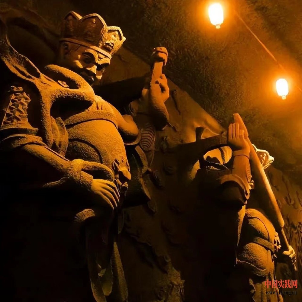 聚焦东方佛都热门景点：万佛洞，藏在山体里的佛国奇观