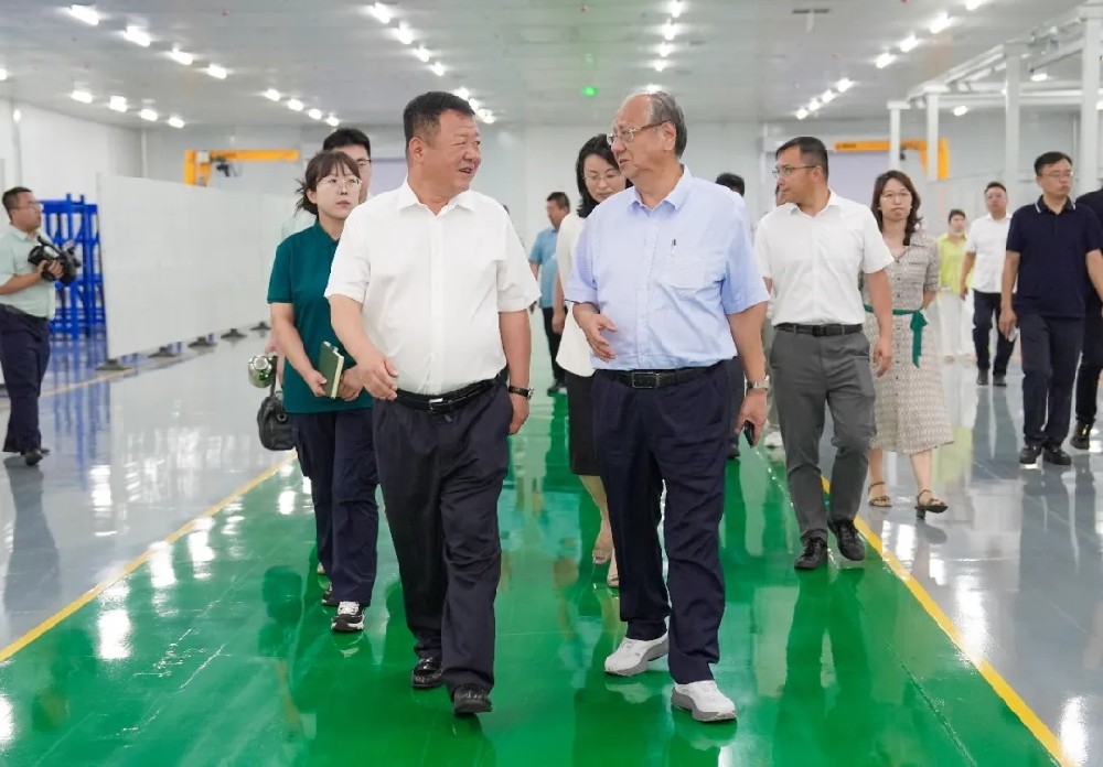 实践观察：清华交大名校大佬接踵调研，山西鹏飞集团凭啥火？