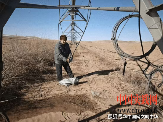 草原拓荒者李来成:二十载坚守,誓把“干井坑”变良田