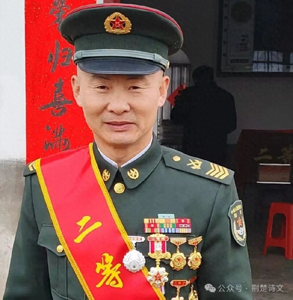 从洪湖之滨走出的回族青年王特：砺剑长空铸新篇